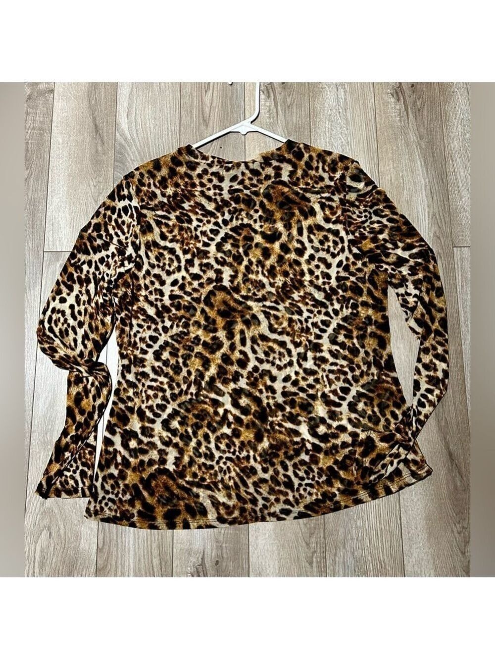 INC International Concepts Leopard Print Long Sleeve Top - Picture 3 of 4
